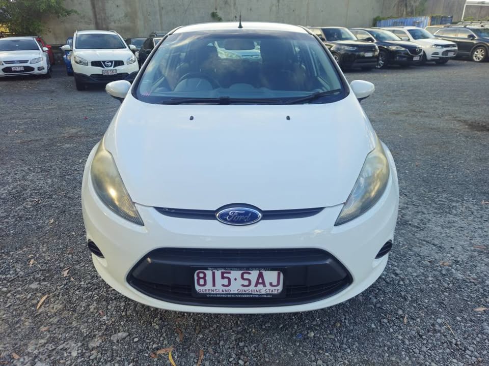2011 Low Km Fiesta 3.jpg